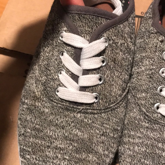 ICY Sneakers with laces. Gray & White - Picture 6 of 7